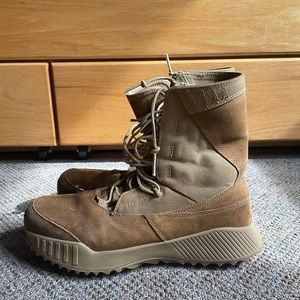 Oakley lightweight boots